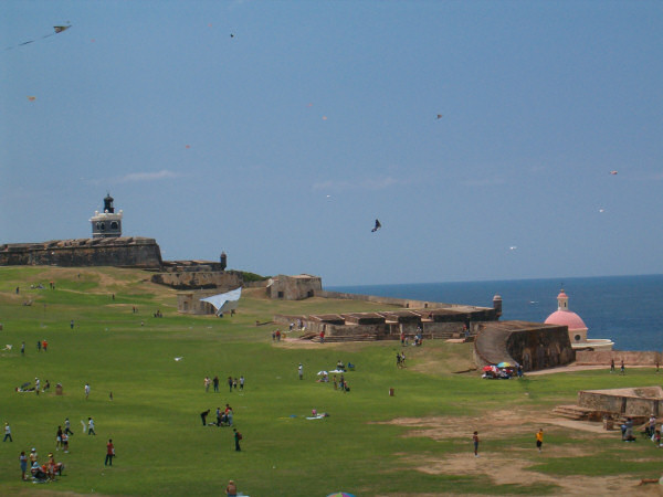 Kite contest at El Morro.