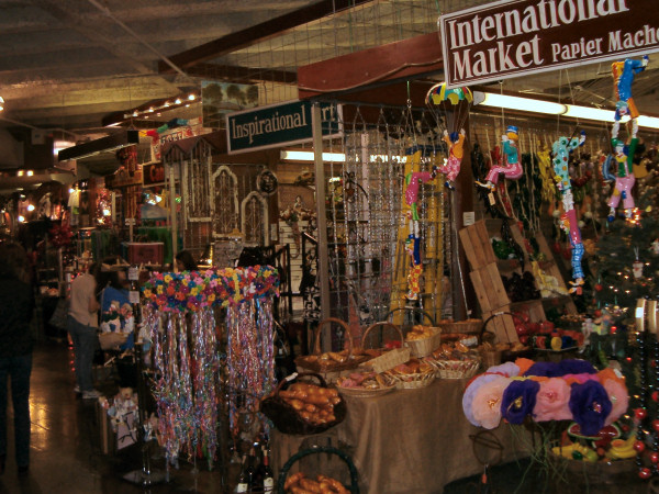 Marketplace in San Antonios.